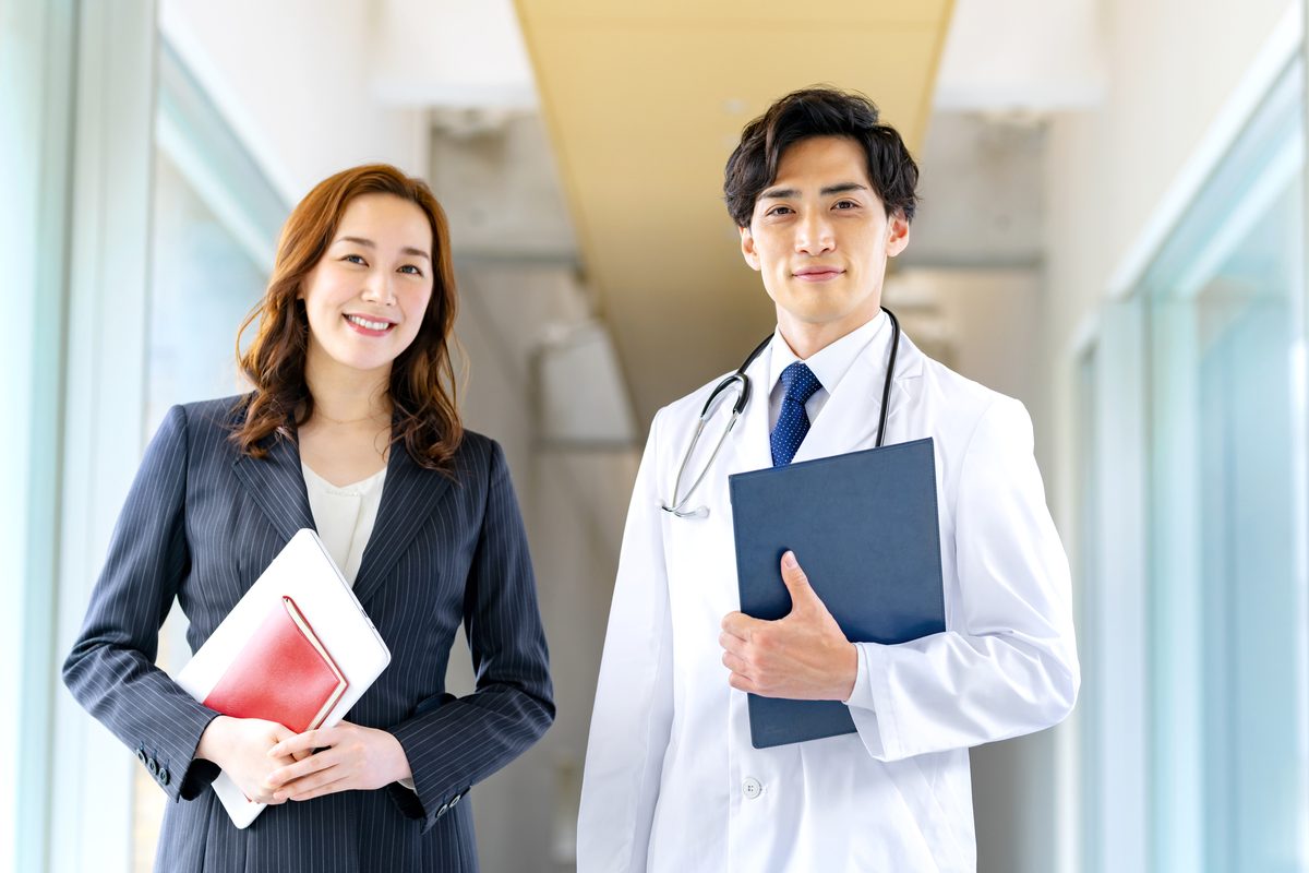 製薬業界から異業種へ、異業種から製薬業界へ 両方向の転職成功ガイド